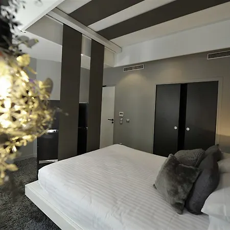 Ze Hotel Parigi